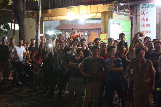 Hà Nội: Cháy nhà chung cư trên đường Trần Thái Tông, nhiều cư dân hoảng loạn tháo chạy